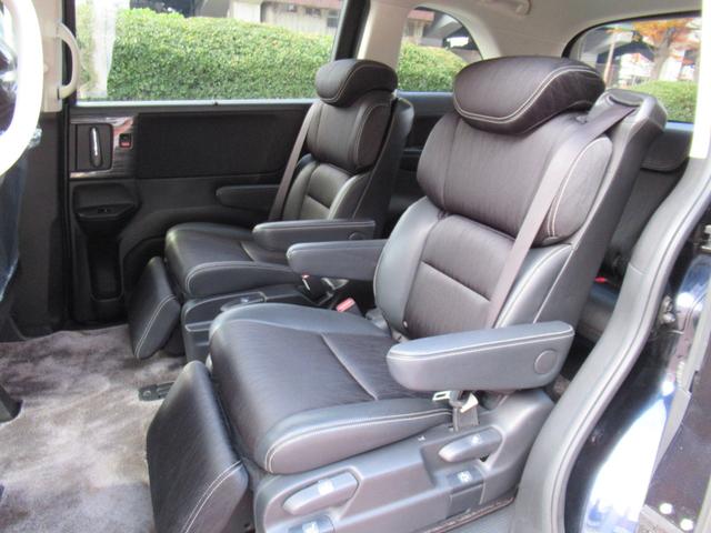 オデッセイ アブソルート　２列目プレミアムクレードルシート　左側パワースライドドア　追突被害軽減ブレーキ　禁煙車　オートＬＥＤヘッドライト　純正インターナビ　サイドエアバッグ　スマートキー２個　前方ドラレコ　バックＣ　ＥＴＣ（2枚目）