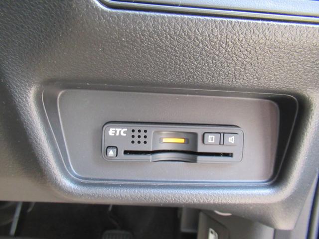 オデッセイ アブソルート　２列目プレミアムクレードルシート　左側パワースライドドア　追突被害軽減ブレーキ　禁煙車　オートＬＥＤヘッドライト　純正インターナビ　サイドエアバッグ　スマートキー２個　前方ドラレコ　バックＣ　ＥＴＣ（4枚目）