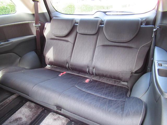 オデッセイ アブソルート　２列目プレミアムクレードルシート　左側パワースライドドア　追突被害軽減ブレーキ　禁煙車　オートＬＥＤヘッドライト　純正インターナビ　サイドエアバッグ　スマートキー２個　前方ドラレコ　バックＣ　ＥＴＣ（11枚目）