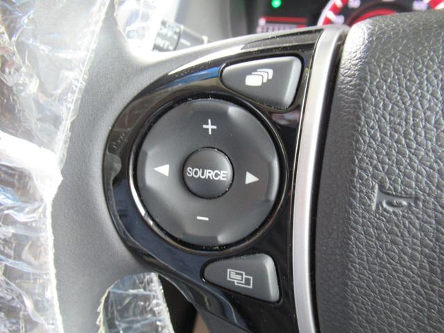 オデッセイ アブソルート　２列目プレミアムクレードルシート　左側パワースライドドア　追突被害軽減ブレーキ　禁煙車　オートＬＥＤヘッドライト　純正インターナビ　サイドエアバッグ　スマートキー２個　前方ドラレコ　バックＣ　ＥＴＣ（70枚目）