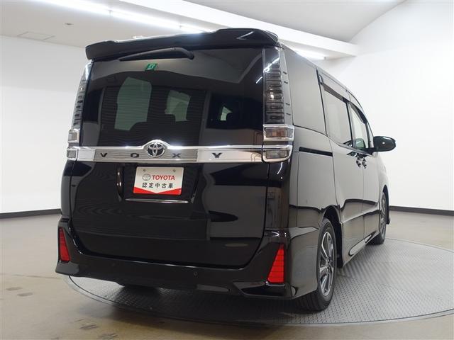 ヴォクシー ZS ウェルキャブ 福祉車両 フルセグ メモリーナビ DVD再生 ミュージックプレイヤー接続可 バックカメラ 衝突被害軽減システム ETC ドラレコ 両側電動スライド LEDヘッドランプ 乗車定員7人 3列シート(8枚目)