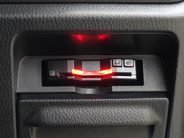 ヴォクシー Ｘ　ウェルキャブ　福祉車両　ワンセグ　メモリーナビ　バックカメラ　ＥＴＣ　電動スライドドア　ＬＥＤヘッドランプ　ウオークスルー　乗車定員６人　アイドリングストップ（20枚目）