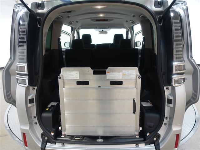 ヴォクシー Ｘ　ウェルキャブ　福祉車両　ワンセグ　メモリーナビ　バックカメラ　ＥＴＣ　電動スライドドア　ＬＥＤヘッドランプ　ウオークスルー　乗車定員６人　アイドリングストップ（26枚目）