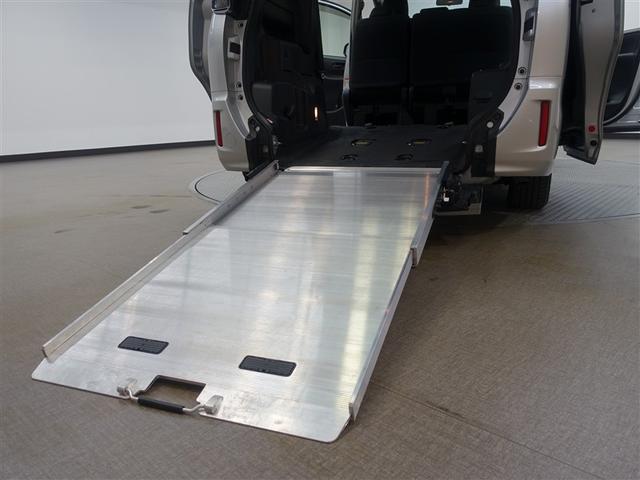 ヴォクシー Ｘ　ウェルキャブ　福祉車両　ワンセグ　メモリーナビ　バックカメラ　ＥＴＣ　電動スライドドア　ＬＥＤヘッドランプ　ウオークスルー　乗車定員６人　アイドリングストップ（27枚目）