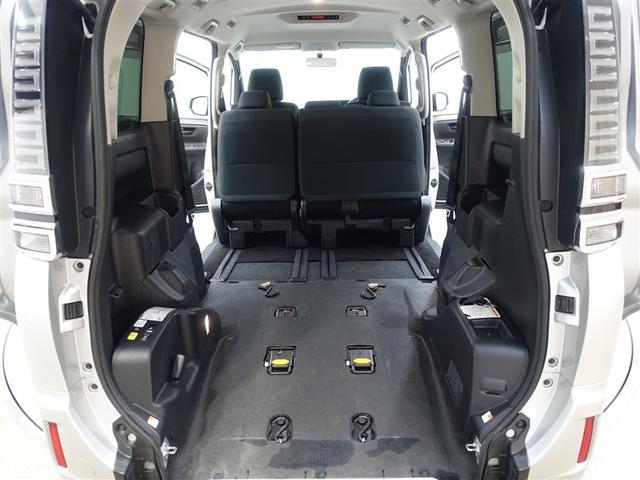 ヴォクシー Ｘ　ウェルキャブ　福祉車両　ワンセグ　メモリーナビ　バックカメラ　ＥＴＣ　電動スライドドア　ＬＥＤヘッドランプ　ウオークスルー　乗車定員６人　アイドリングストップ（29枚目）