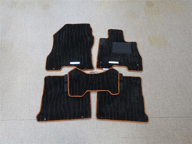 �����t���A�}�b�g�t���ł��I���ς݂ŃL���C�ɂȂ��Ă���܂���