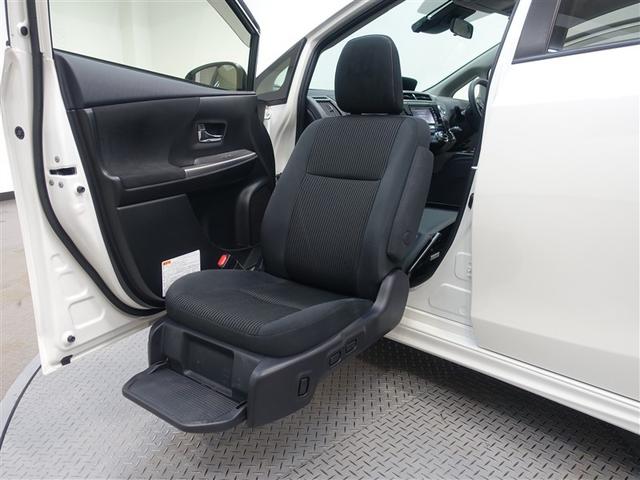 プリウスα Ｓ　ウェルキャブ　福祉車両　フルセグ　メモリーナビ　ＤＶＤ再生　ミュージックプレイヤー接続可　バックカメラ　衝突被害軽減システム　ドラレコ　ＬＥＤヘッドランプ　３列シート（29枚目）