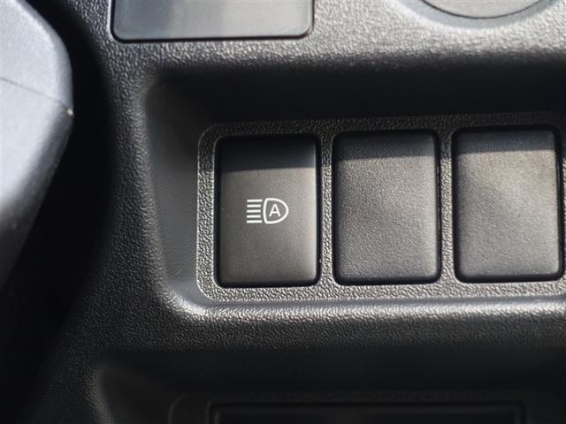 �I�[�g�}�`�b�N�n�C�r�[���Ƃ́A��s�Ԃ�Ό��Ԃ̃��C�g��F�����A�n�C�r�[���ƃ��[�r�[���������Ő؂�ւ���@�\�ł��B�铹�̎��E���m�ۂ��܂��B�ڍׂ͔̔��X�X�^�b�t�܂ł������˂��������B