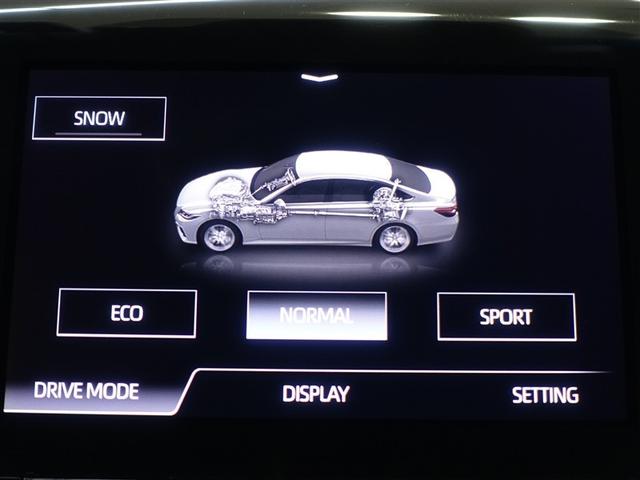 クラウンハイブリッド Ｓ　革シート　フルセグ　メモリーナビ　ＤＶＤ再生　ミュージックプレイヤー接続可　バックカメラ　衝突被害軽減システム　ＥＴＣ　ドラレコ　ＬＥＤヘッドランプ（17枚目）