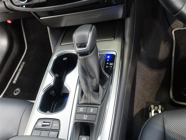 クラウンハイブリッド ＲＳ　リミテッドＩＩ　革シート　フルセグ　メモリーナビ　ＤＶＤ再生　ミュージックプレイヤー接続可　バックカメラ　衝突被害軽減システム　ＥＴＣ　ドラレコ　ＬＥＤヘッドランプ　フルエアロ（16枚目）