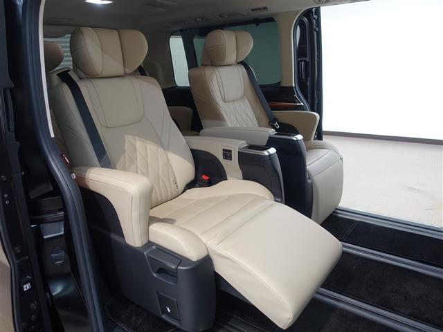 グランエース プレミアム　革シート　メモリーナビ　ミュージックプレイヤー接続可　バックカメラ　衝突被害軽減システム　ＥＴＣ　ドラレコ　両側電動スライド　ＬＥＤヘッドランプ　乗車定員６人　３列シート　アイドリングストップ（28枚目）
