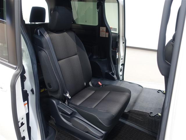 ノア Ｓｉ　ウェルキャブ　福祉車両　フルセグ　メモリーナビ　ＤＶＤ再生　後席モニター　バックカメラ　衝突被害軽減システム　ＥＴＣ　ドラレコ　両側電動スライド　ＬＥＤヘッドランプ　乗車定員７人　３列シート　アイドリングストップ（25枚目）