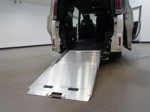 ノア Ｓｉ　ウェルキャブ　福祉車両　フルセグ　メモリーナビ　ＤＶＤ再生　後席モニター　バックカメラ　衝突被害軽減システム　ＥＴＣ　ドラレコ　両側電動スライド　ＬＥＤヘッドランプ　乗車定員７人　３列シート　アイドリングストップ（28枚目）