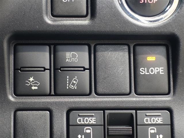 ヴォクシー ＺＳ　ウェルキャブ　福祉車両　フルセグ　メモリーナビ　ＤＶＤ再生　ミュージックプレイヤー接続可　バックカメラ　衝突被害軽減システム　ＥＴＣ　両側電動スライド　ＬＥＤヘッドランプ　ウオークスルー　乗車定員７人　３列シート（20枚目）