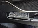 全席パワーウインドゥ付き。後席ウインドゥの閉め忘れも運転席で解決!