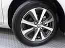 １５インチ純正アルミホイールがよく似合います！