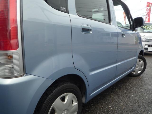 ワゴンＲ ＦＸ　キーレスエントリー＋Ｏ／Ｄ付き４速コラムオートマ＋電格付ドアミラー＋タイミングチェーン式＋ブルーブラックツートーン＋走行５万９千キロ台＋内外装クリーニングバフポリッシャー仕上げ（24枚目）