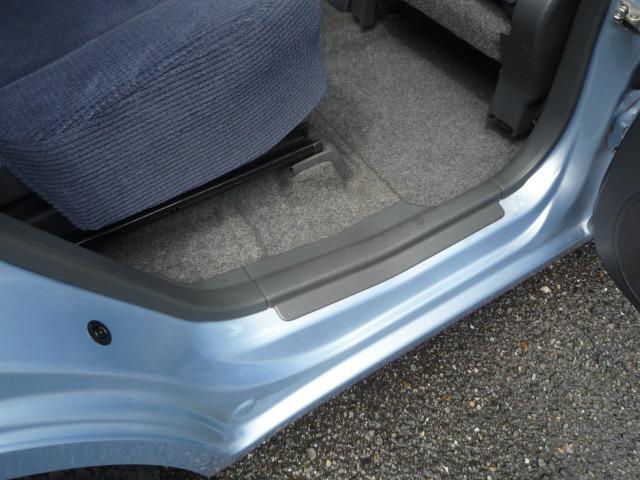 ワゴンＲ ＦＸ　キーレスエントリー＋Ｏ／Ｄ付き４速コラムオートマ＋電格付ドアミラー＋タイミングチェーン式＋ブルーブラックツートーン＋走行５万９千キロ台＋内外装クリーニングバフポリッシャー仕上げ（51枚目）