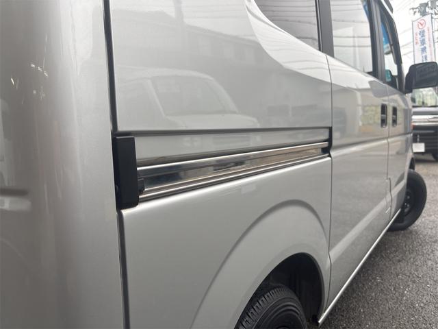 エブリイ ジョインターボ 5速マニュアル車 ハイルーフ ETC 電格ミラー フォグランプ 全席パワーウインド リア分割シート マットブラックホイール リアヒーター付 カーボンピラー プライバシーガラス CDステレオ(25枚目)