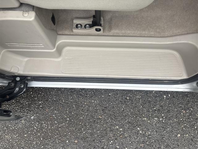 エブリイ ジョインターボ 5速マニュアル車 ハイルーフ ETC 電格ミラー フォグランプ 全席パワーウインド リア分割シート マットブラックホイール リアヒーター付 カーボンピラー プライバシーガラス CDステレオ(56枚目)