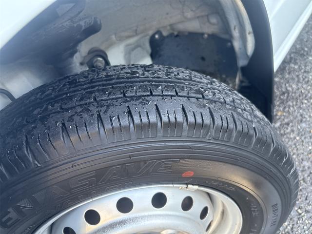 エブリイ ＰＣリミテッド　４ＡＴ　キーレス　パワーウィンドウ　電動格納ミラー　ベンチシート　プライバシーガラス　純正ワンセグナビ（14枚目）