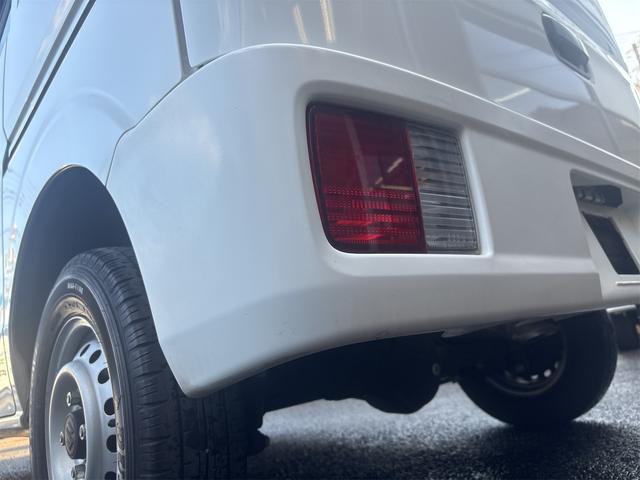 エブリイ ＰＣリミテッド　４ＡＴ　キーレス　パワーウィンドウ　電動格納ミラー　ベンチシート　プライバシーガラス　純正ワンセグナビ（20枚目）