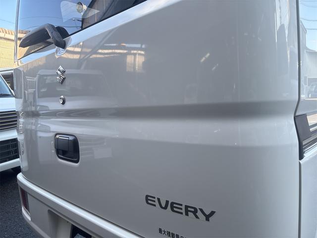 エブリイ ＰＣリミテッド　４ＡＴ　キーレス　パワーウィンドウ　電動格納ミラー　ベンチシート　プライバシーガラス　純正ワンセグナビ（30枚目）