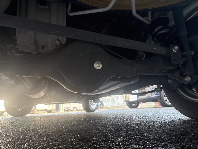 エブリイ ＰＣリミテッド　４ＡＴ　キーレス　パワーウィンドウ　電動格納ミラー　ベンチシート　プライバシーガラス　純正ワンセグナビ（70枚目）