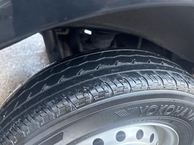 エブリイ ＰＣリミテッド　４ＡＴ　フルセグナビ　Ｂｌｕｅｔｏｏｔｈ　ＥＴＣ　衝突軽減ブレーキ　コーナーセンサー　バックカメラ　電動格納ミラー　パワーウィンドウ　キーレス　プライバシーガラス（35枚目）