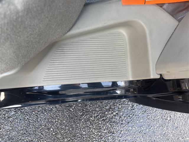 エブリイ ＰＣリミテッド　４ＡＴ　フルセグナビ　Ｂｌｕｅｔｏｏｔｈ　ＥＴＣ　衝突軽減ブレーキ　コーナーセンサー　バックカメラ　電動格納ミラー　パワーウィンドウ　キーレス　プライバシーガラス（62枚目）