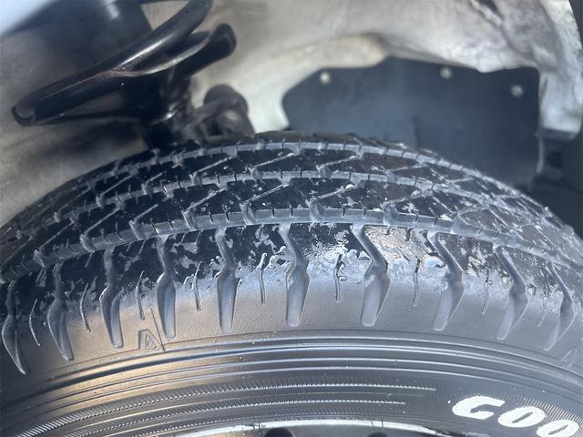 エブリイ PA グレー×ブラック2トーン塗装 社外LEDテールランプ流れるウインカー カーボン調ピラー ラプター塗装 OPTちょい上げリフトアップキット35mm OPT社外キーレスリモコン(15枚目)