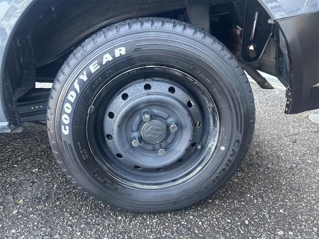 エブリイ PA グレー×ブラック2トーン塗装 社外LEDテールランプ流れるウインカー カーボン調ピラー ラプター塗装 OPTちょい上げリフトアップキット35mm OPT社外キーレスリモコン(19枚目)