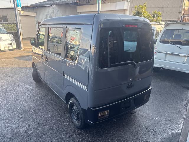 エブリイ PA グレー×ブラック2トーン塗装 社外LEDテールランプ流れるウインカー カーボン調ピラー ラプター塗装 OPTちょい上げリフトアップキット35mm OPT社外キーレスリモコン(21枚目)