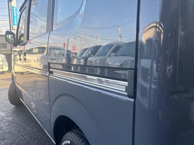 エブリイ PA グレー×ブラック2トーン塗装 社外LEDテールランプ流れるウインカー カーボン調ピラー ラプター塗装 OPTちょい上げリフトアップキット35mm OPT社外キーレスリモコン(24枚目)