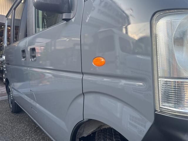 エブリイ PA グレー×ブラック2トーン塗装 社外LEDテールランプ流れるウインカー カーボン調ピラー ラプター塗装 OPTちょい上げリフトアップキット35mm OPT社外キーレスリモコン(36枚目)