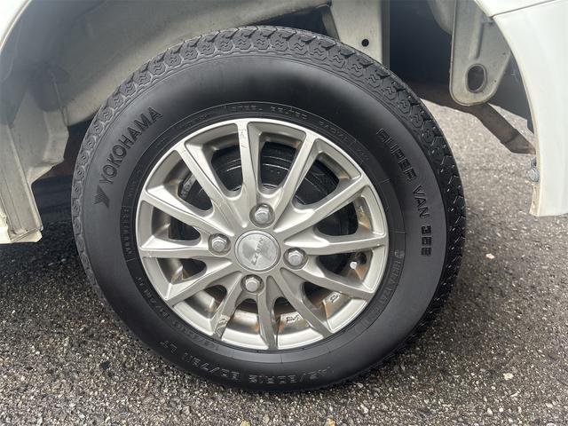 ＮＶ１００クリッパーバン ＤＸ　ハイルーフ　オートマ　タイミングチェーン　キーレスエントリー　フルフラットシート　ワンセグナビ　前後ドラレコ　リアガラスフィルム（23枚目）