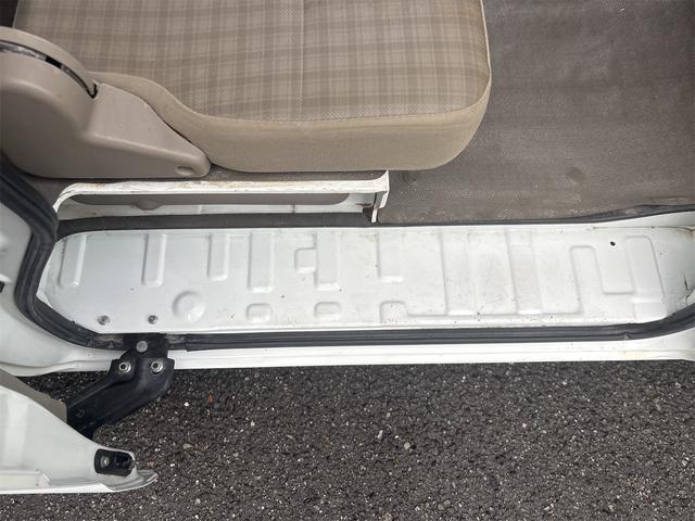 ＮＶ１００クリッパーバン ＤＸ　ハイルーフ　オートマ　タイミングチェーン　キーレスエントリー　フルフラットシート　ワンセグナビ　前後ドラレコ　リアガラスフィルム（46枚目）