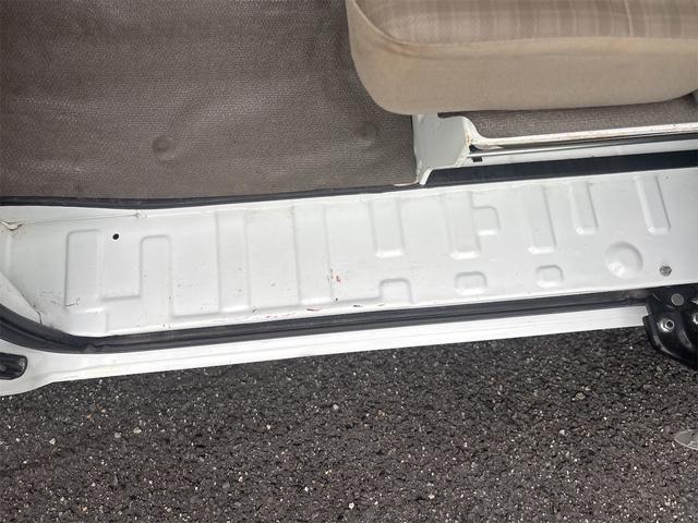 ＮＶ１００クリッパーバン ＤＸ　ハイルーフ　オートマ　タイミングチェーン　キーレスエントリー　フルフラットシート　ワンセグナビ　前後ドラレコ　リアガラスフィルム（52枚目）