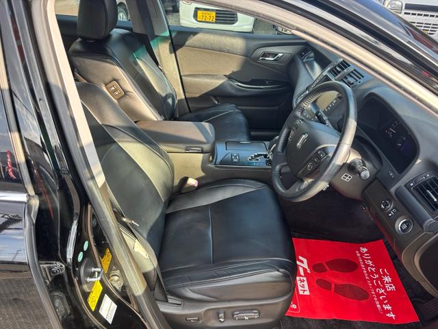 クラウン ３．５アスリート　アスリート・プッシュスタート・シートヒーター・パワーシート・オートライト・純正シートカバー・クルコン・純正ナビ・ＴＶ・ＥＴＣ・バックカメラ（20枚目）