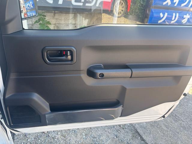 ジムニー ＸＧ　ワンオーナー・ターボ・ガレージ保管車・４ＷＤ・５ＭＴ・禁煙車・リフトアップ・外品マフラー・外品ホイル・ナビ・ＴＶ・Ｂｌｕｅｔｏｏｔｈオーディオ機能・シートカバー（53枚目）