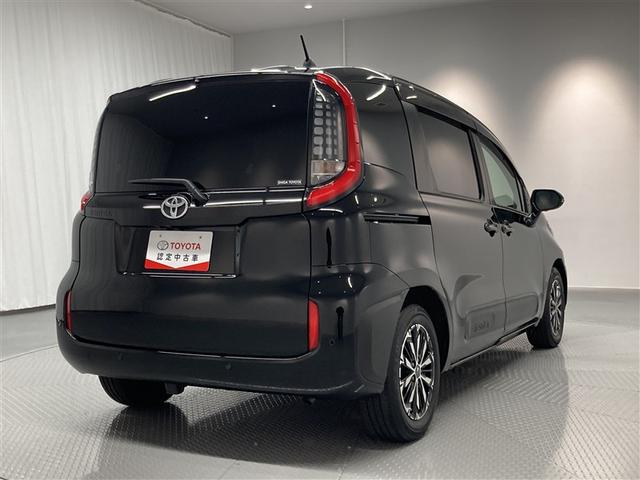 シエンタ Ｚ　ＤＶＤ再生　ミュージックプレイヤー接続可　後席モニター　バックカメラ　衝突被害軽減システム　ＥＴＣ　両側電動スライド　ＬＥＤヘッドランプ　ウオークスルー　乗車定員７人　３列シート　ワンオーナー（6枚目）