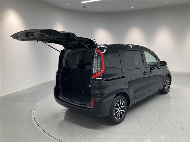 シエンタ Ｚ　ＤＶＤ再生　ミュージックプレイヤー接続可　後席モニター　バックカメラ　衝突被害軽減システム　ＥＴＣ　両側電動スライド　ＬＥＤヘッドランプ　ウオークスルー　乗車定員７人　３列シート　ワンオーナー（7枚目）