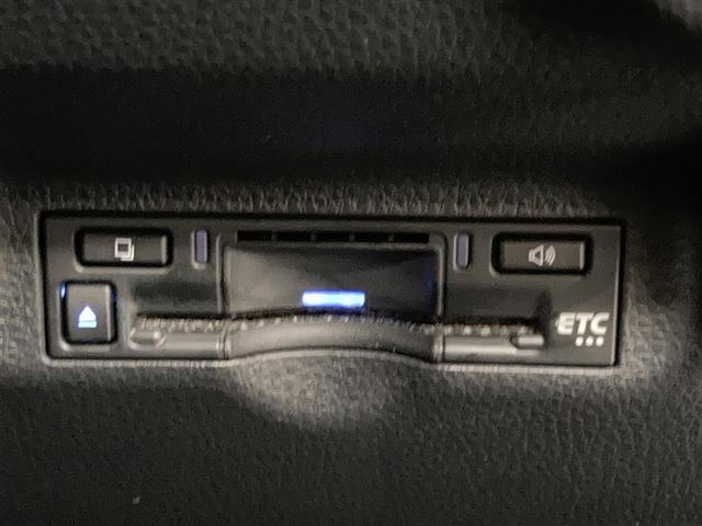 シエンタ Ｚ　ＤＶＤ再生　ミュージックプレイヤー接続可　後席モニター　バックカメラ　衝突被害軽減システム　ＥＴＣ　両側電動スライド　ＬＥＤヘッドランプ　ウオークスルー　乗車定員７人　３列シート　ワンオーナー（22枚目）