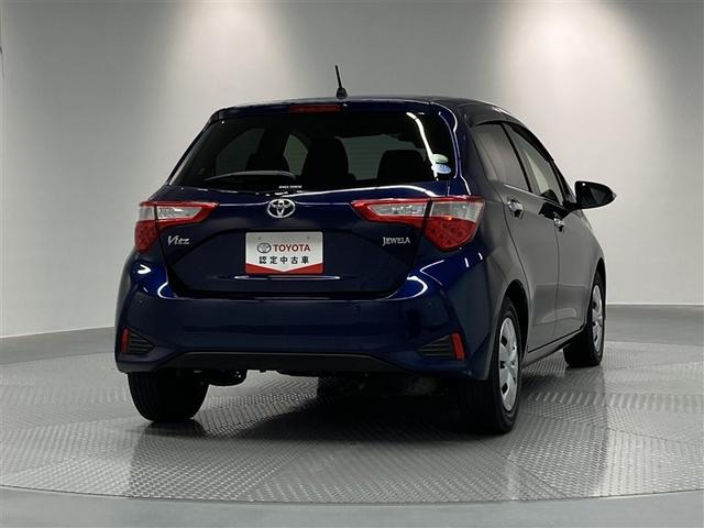 ヴィッツ ジュエラ　フルセグ　メモリーナビ　ＤＶＤ再生　ミュージックプレイヤー接続可　衝突被害軽減システム　ＥＴＣ　ＬＥＤヘッドランプ　ワンオーナー　アイドリングストップ（6枚目）