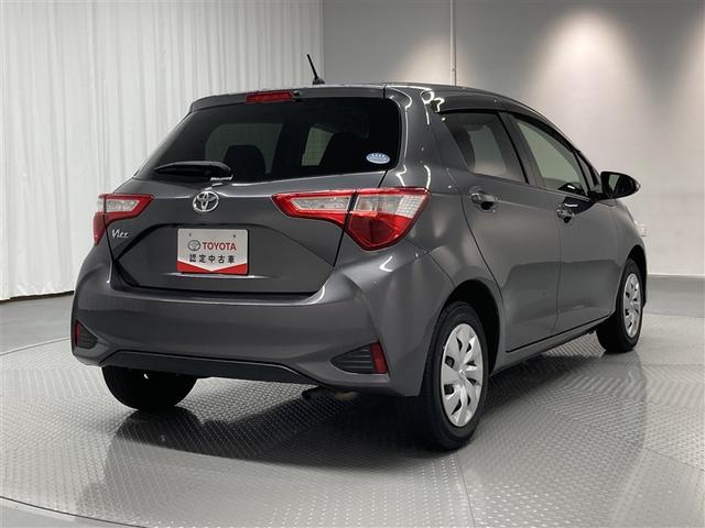 ヴィッツ Ｆ　フルセグ　メモリーナビ　ＤＶＤ再生　ミュージックプレイヤー接続可　バックカメラ　衝突被害軽減システム　ＥＴＣ（6枚目）