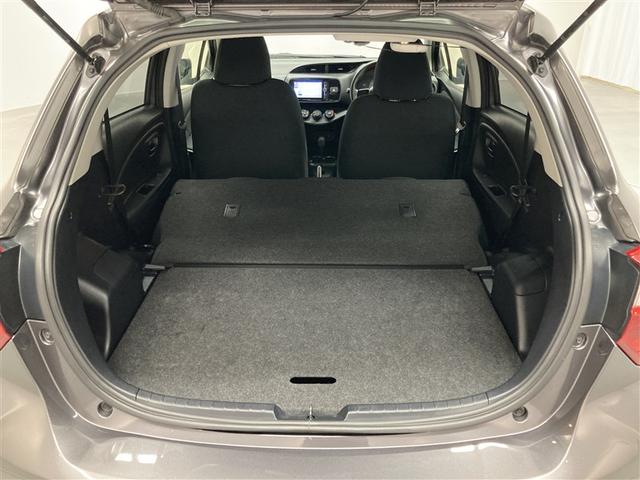 ヴィッツ Ｆ　フルセグ　メモリーナビ　ＤＶＤ再生　ミュージックプレイヤー接続可　バックカメラ　衝突被害軽減システム　ＥＴＣ（9枚目）