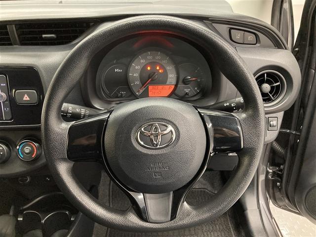 ヴィッツ Ｆ　フルセグ　メモリーナビ　ＤＶＤ再生　ミュージックプレイヤー接続可　バックカメラ　衝突被害軽減システム　ＥＴＣ（13枚目）