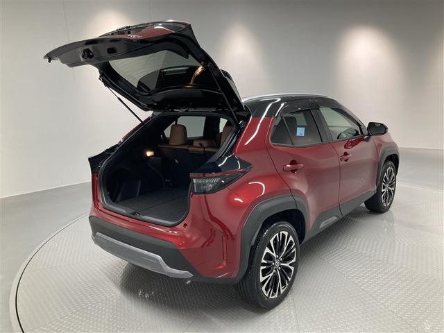 ヤリスクロス ハイブリッドＺ　アドベンチャー　ミュージックプレイヤー接続可　バックカメラ　衝突被害軽減システム　ＥＴＣ　ＬＥＤヘッドランプ　ワンオーナー（7枚目）