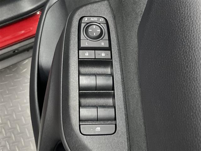 ヤリスクロス ハイブリッドＺ　アドベンチャー　ミュージックプレイヤー接続可　バックカメラ　衝突被害軽減システム　ＥＴＣ　ＬＥＤヘッドランプ　ワンオーナー（21枚目）