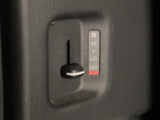 ハイエースバン スーパーＧＬ　ダークプライムＩＩ　ワンセグ　メモリーナビ　ミュージックプレイヤー接続可　バックカメラ　衝突被害軽減システム　ＥＴＣ　両側電動スライド　ＬＥＤヘッドランプ（26枚目）